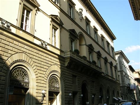 palazzo tornabuoni firenze.